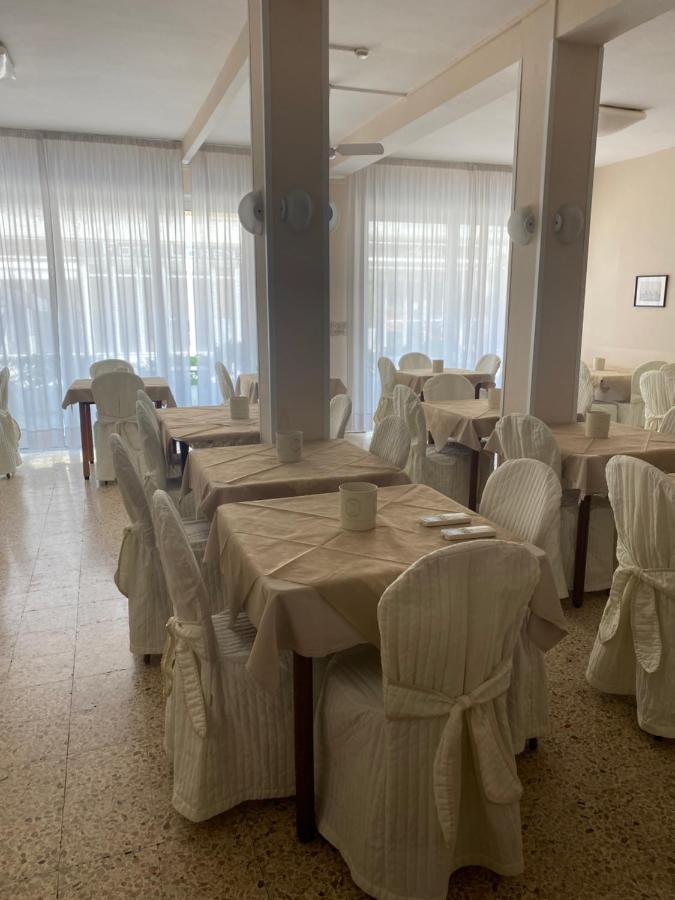 B&B Hotel Lucciola Cattolica Exterior photo